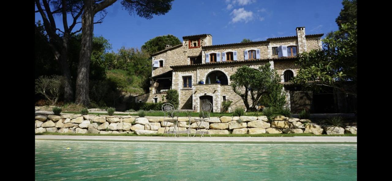 B&B Oasis Des Lavandes - Chambre Coqueliot Villeneuve-les-Avignon Exterior photo