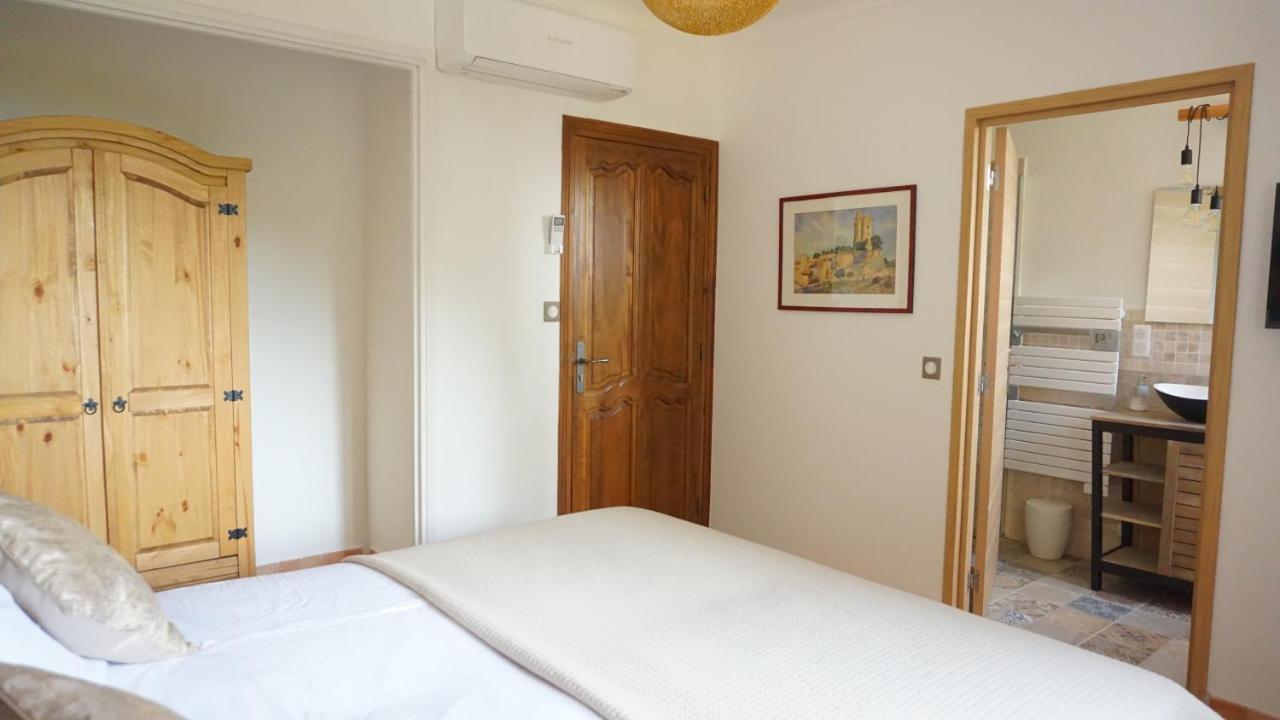 B&B Oasis Des Lavandes - Chambre Coqueliot Villeneuve-les-Avignon Exterior photo