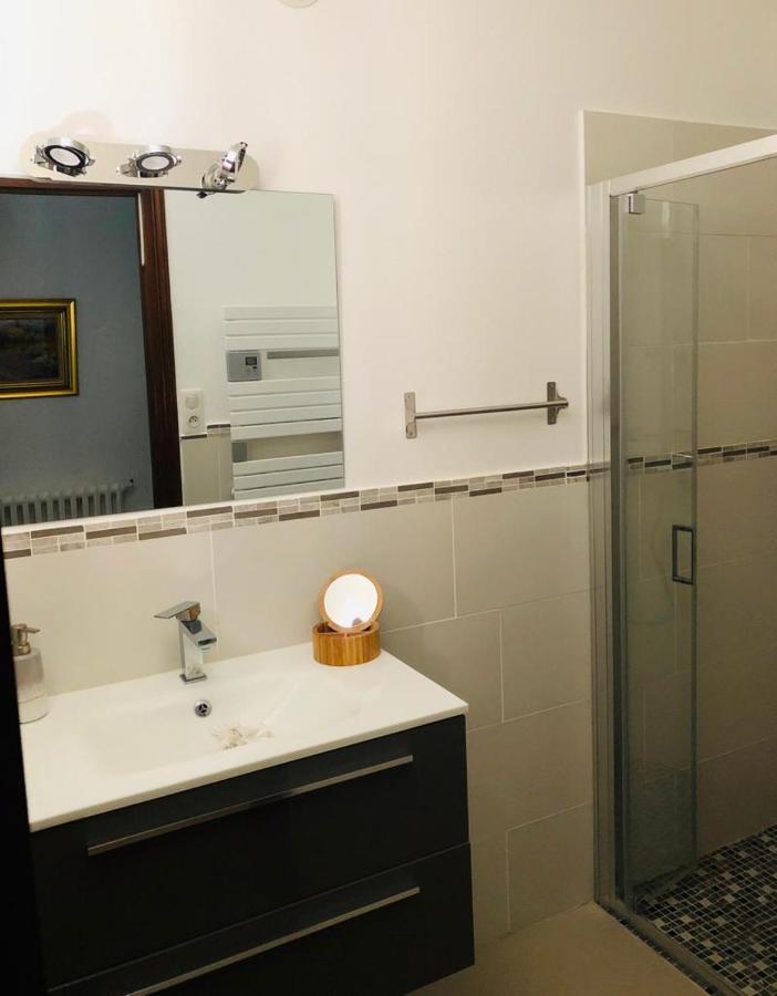 B&B Oasis Des Lavandes - Chambre Coqueliot Villeneuve-les-Avignon Exterior photo