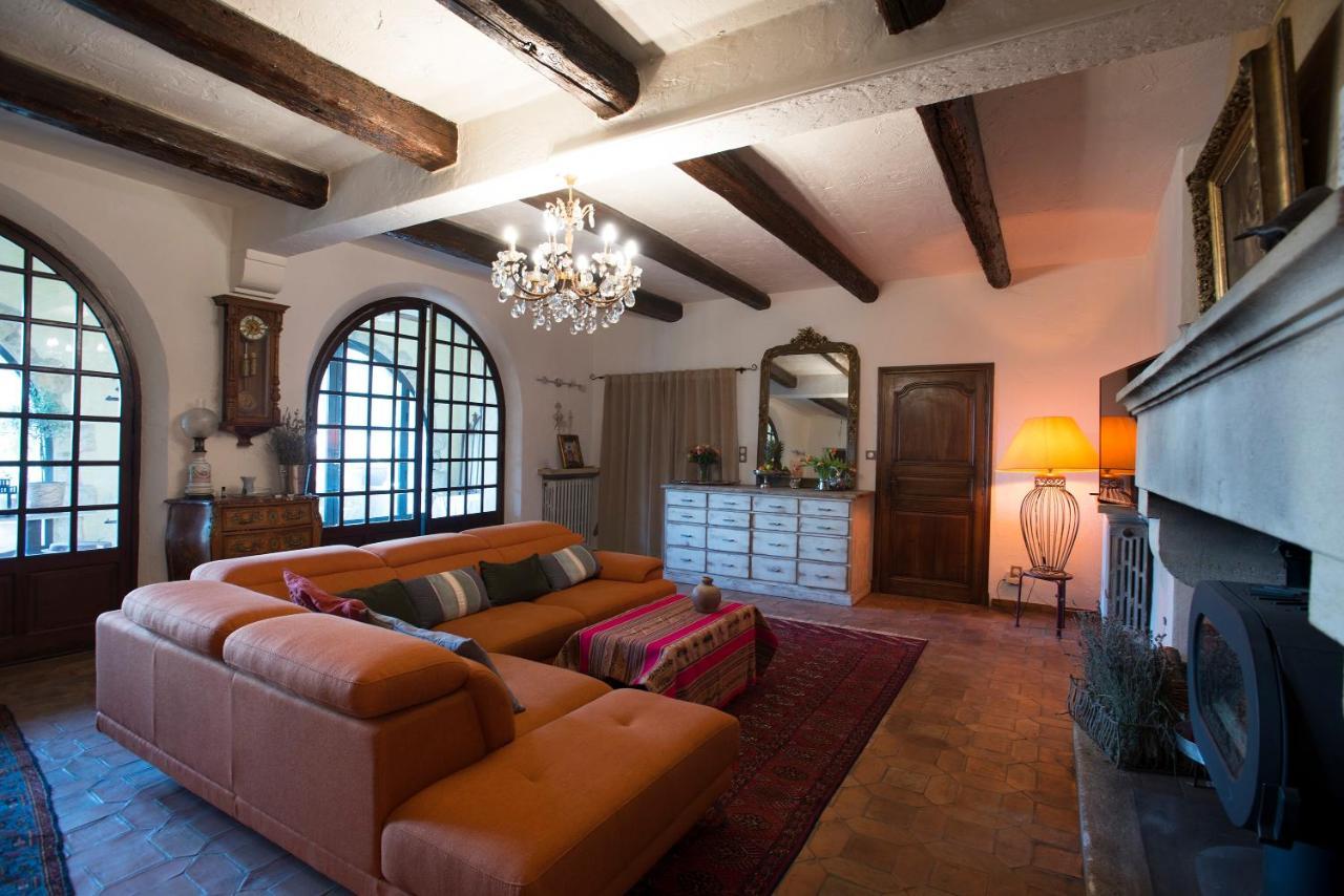 B&B Oasis Des Lavandes - Chambre Coqueliot Villeneuve-les-Avignon Exterior photo