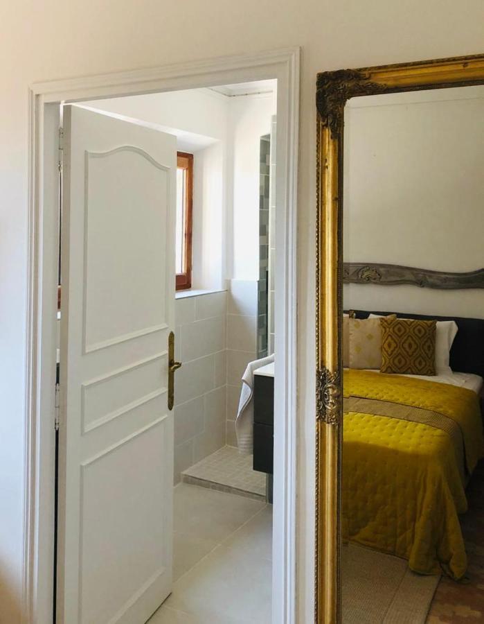 B&B Oasis Des Lavandes - Chambre Coqueliot Villeneuve-les-Avignon Exterior photo